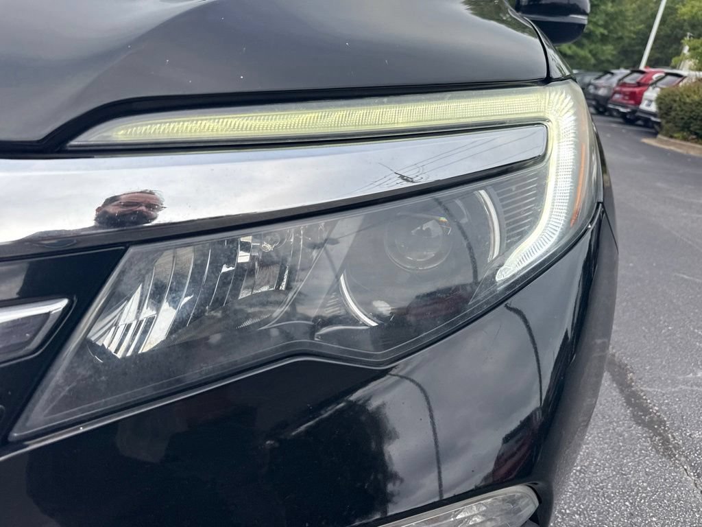 Certified 2017 Honda Pilot Elite image 9