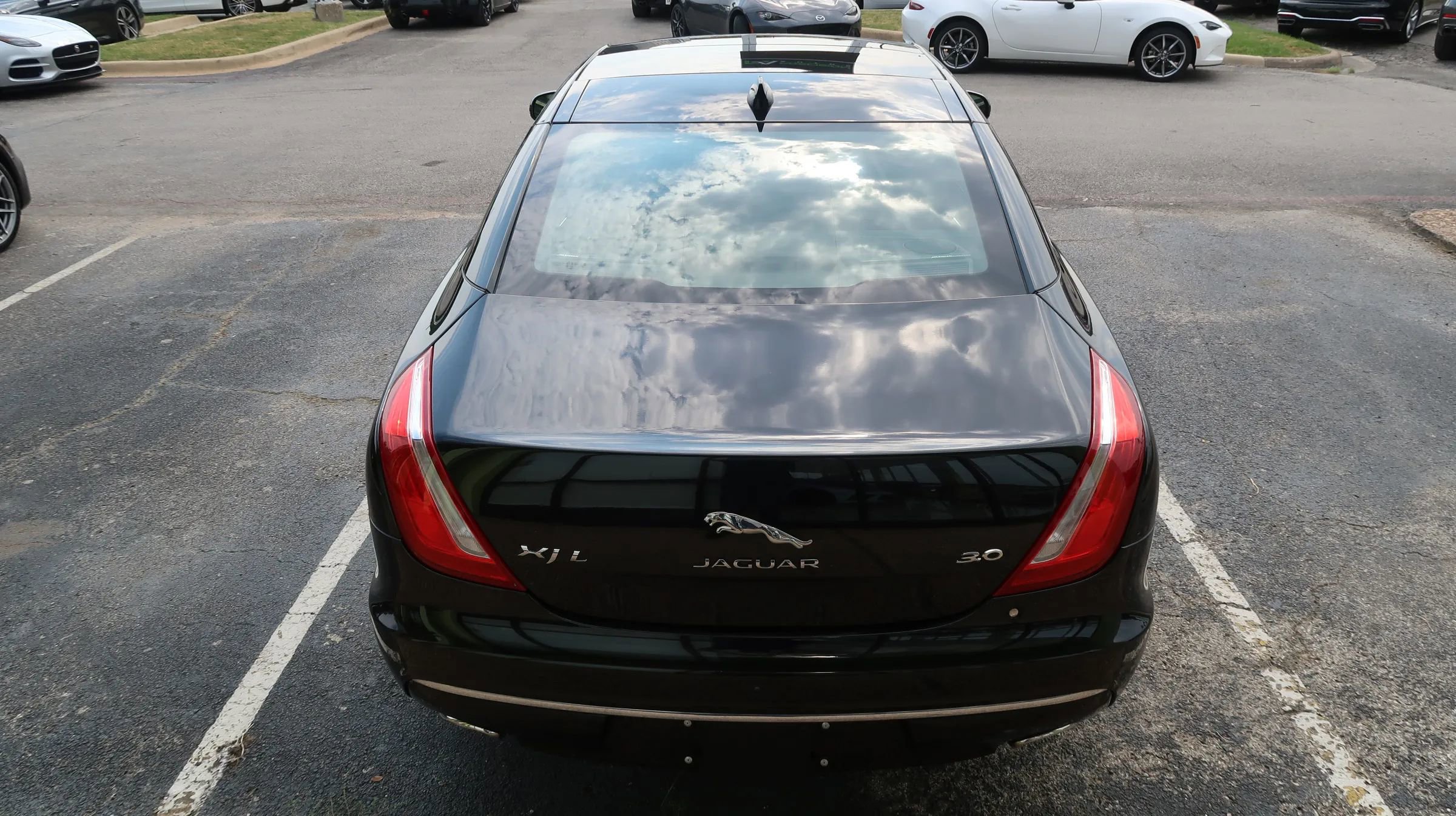 Used 2019 Jaguar XJ L Portfolio image 11