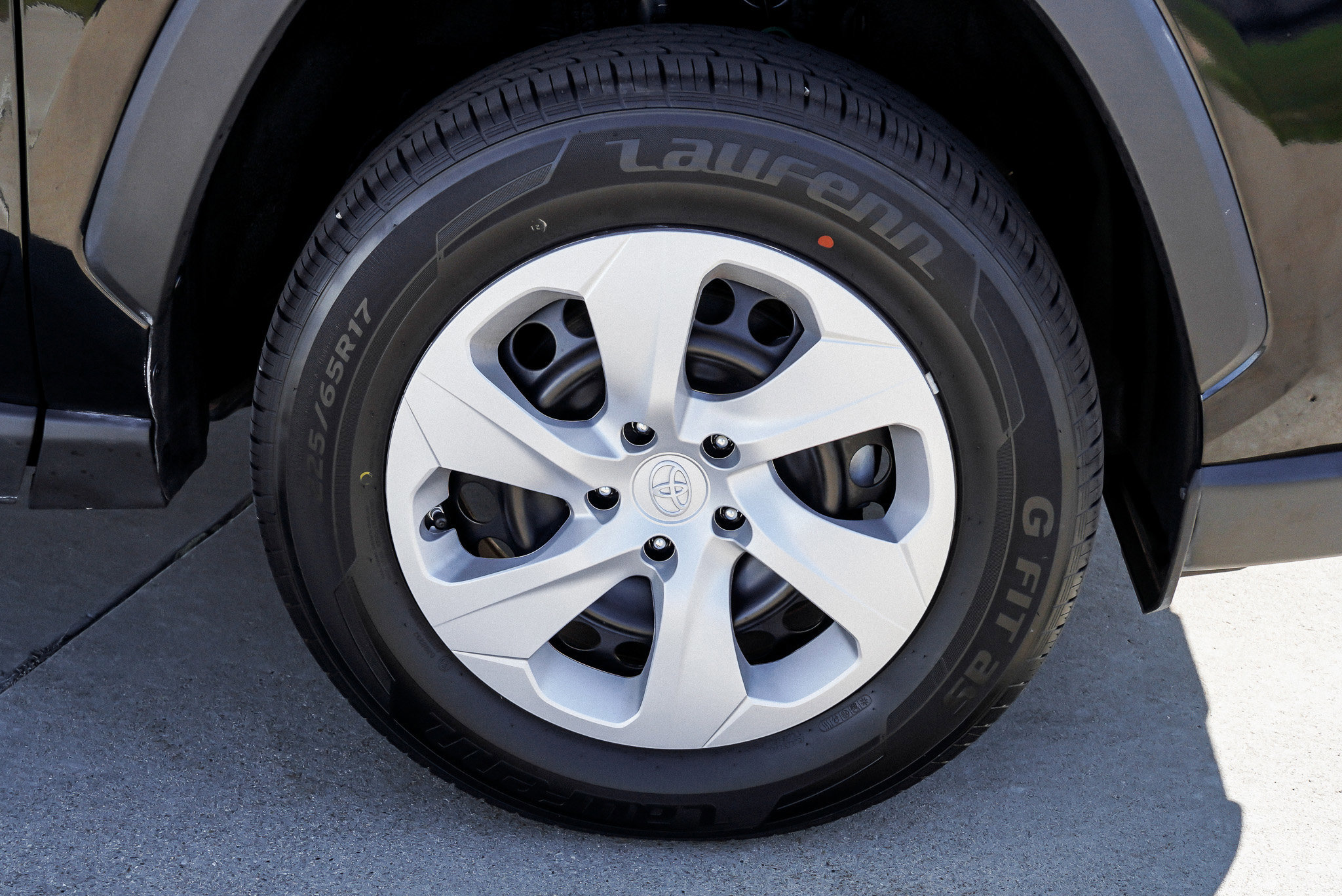 Certified 2024 Toyota RAV4 LE AWD/4WD image 10