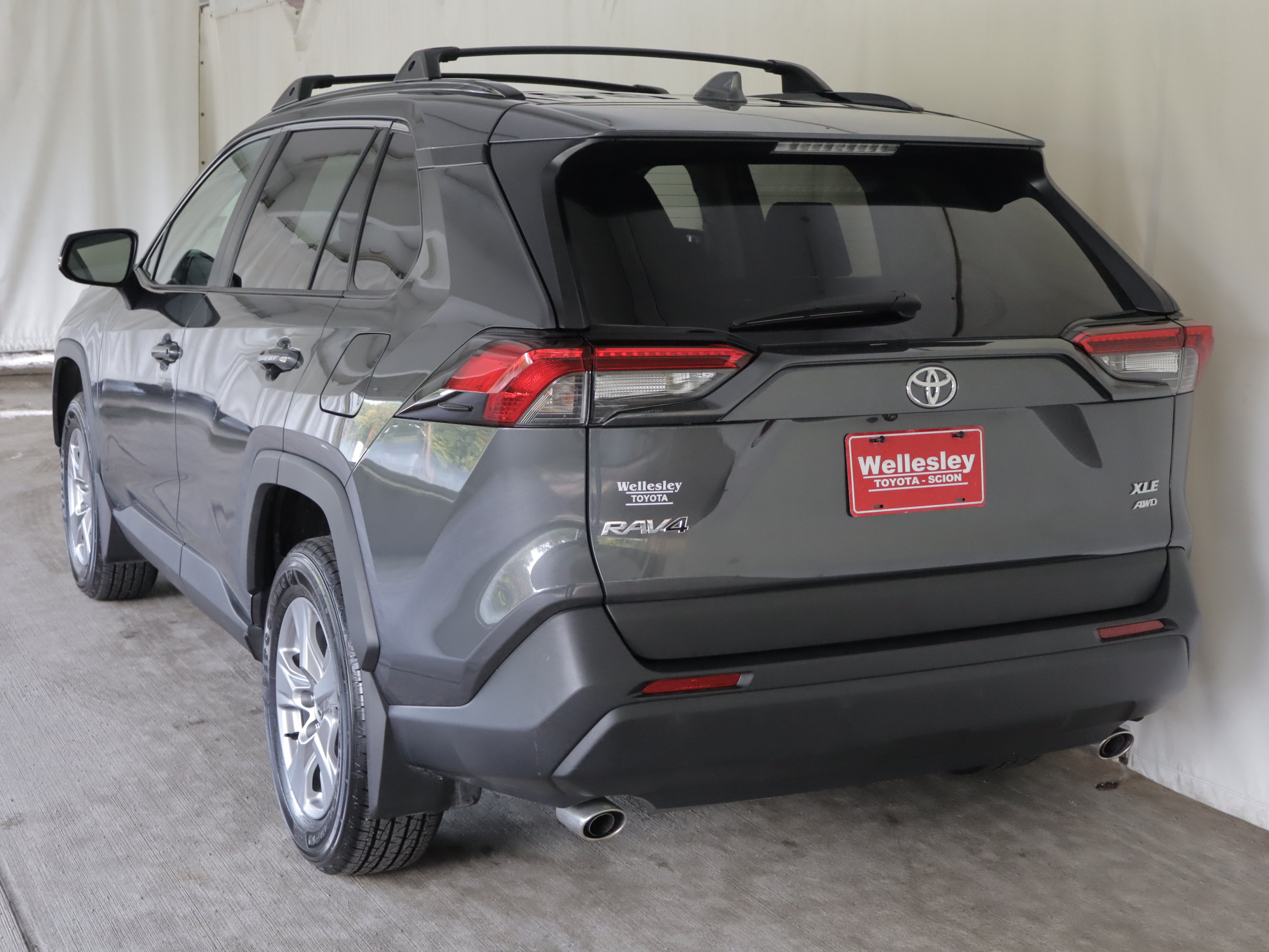 Used 2025 Toyota RAV4 XLE AWD/4WD image 26