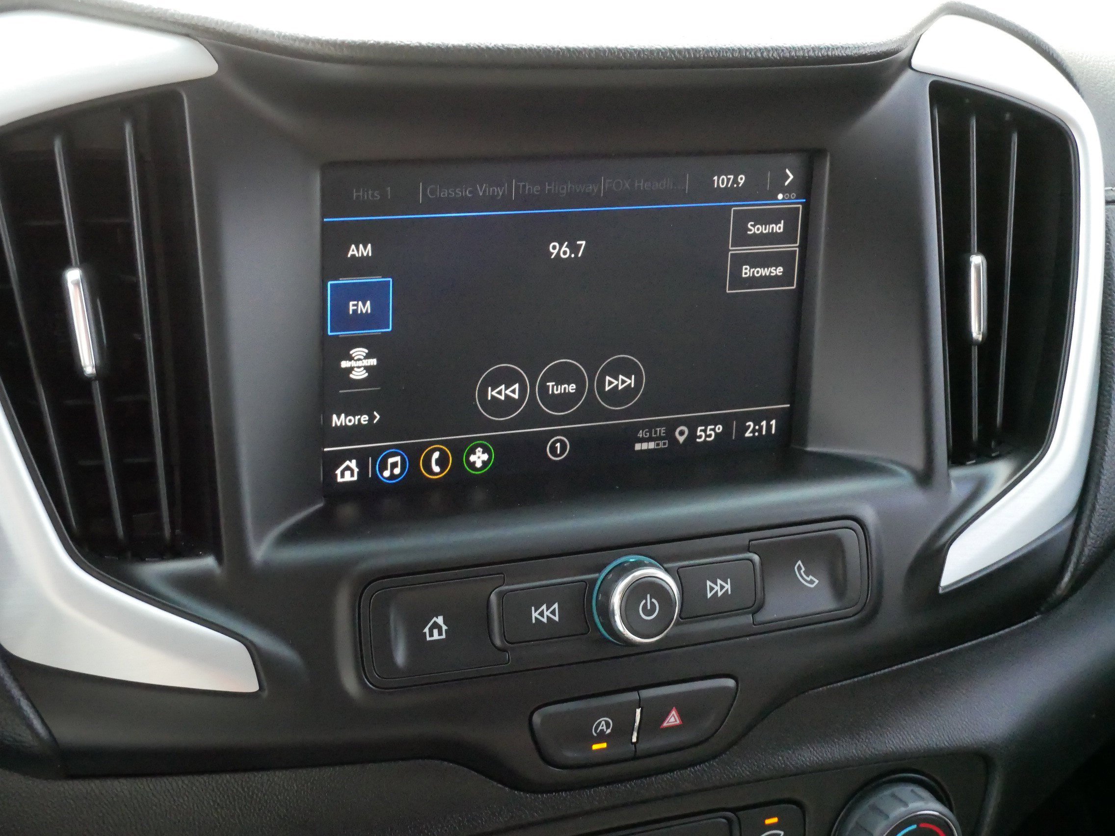 Used 2024 GMC Terrain SLE image 22