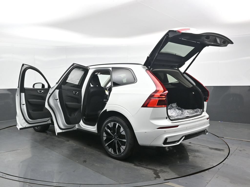 New 2026 Volvo XC60 B5 Plus w/ Climate Package AWD/4WD image 43