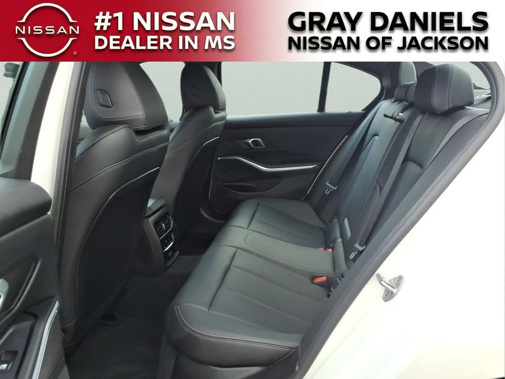 Used 2025 BMW 330i Sedan RWD image 25