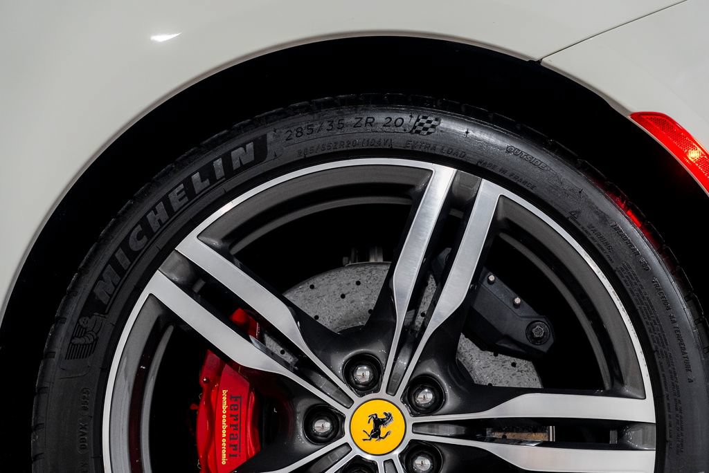 Used 2020 Ferrari Portofino RWD image 84