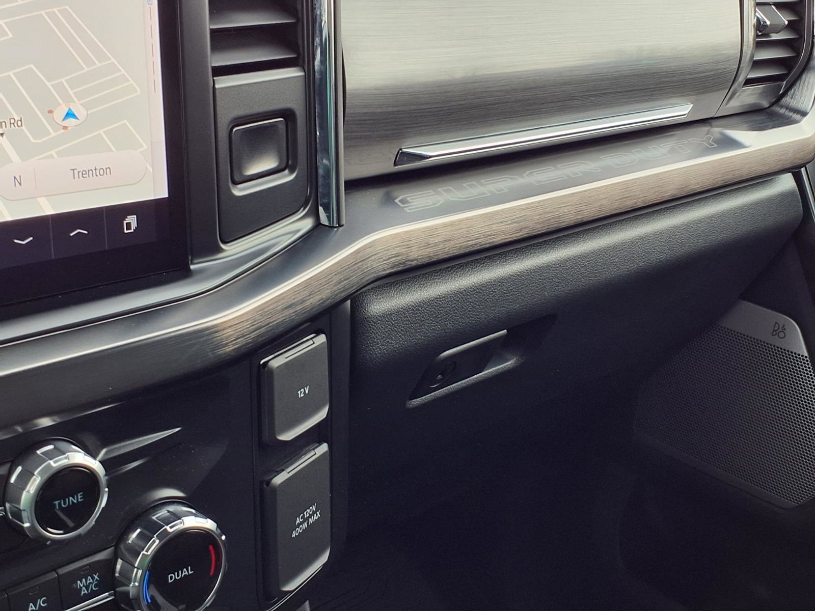 Used 2024 Ford F250 Lariat w/ Sport Appearance Package image 14