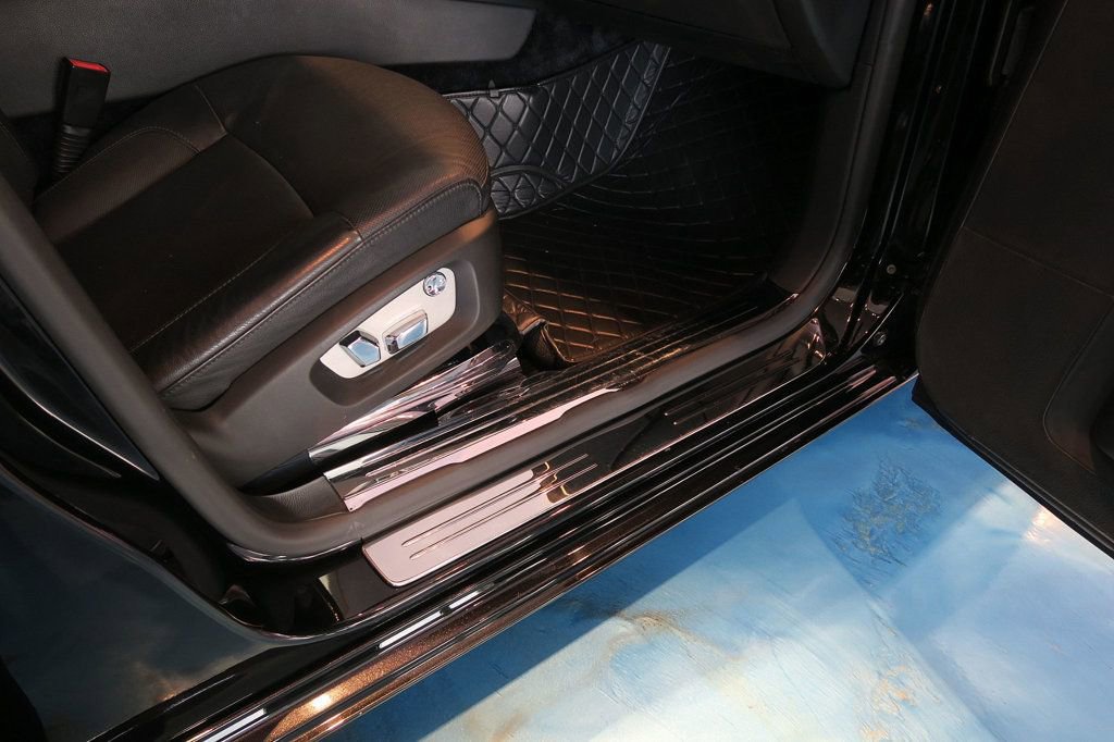 Used 2013 Rolls-Royce Ghost image 49