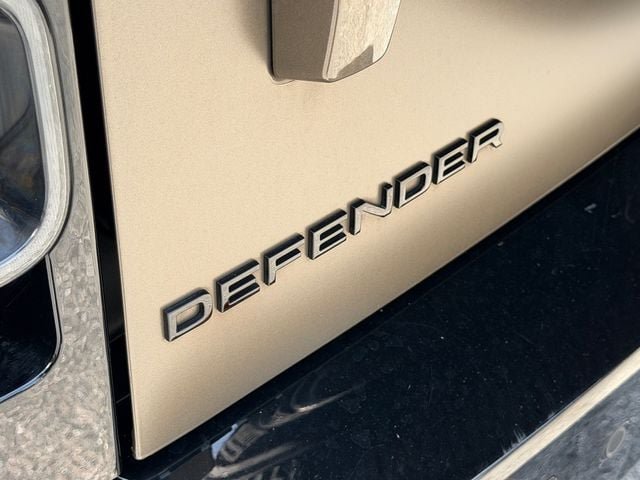 Used 2023 Land Rover Defender 110 X AWD/4WD image 15