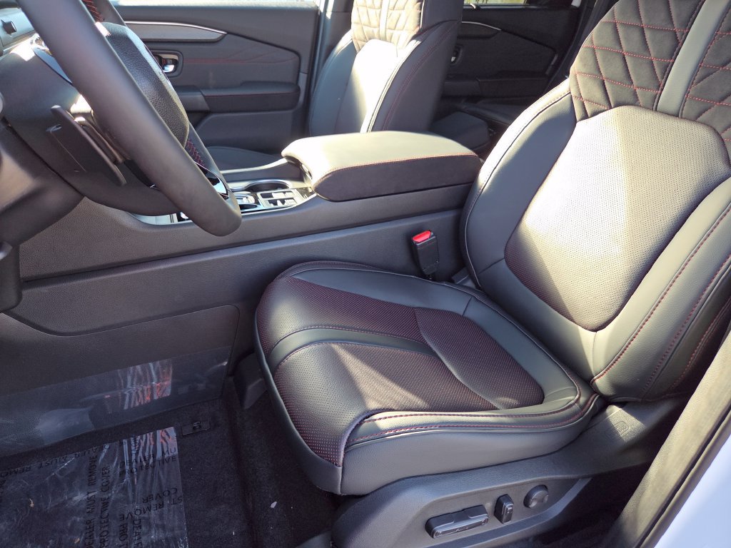 New 2026 Honda Pilot Black Edition image 34