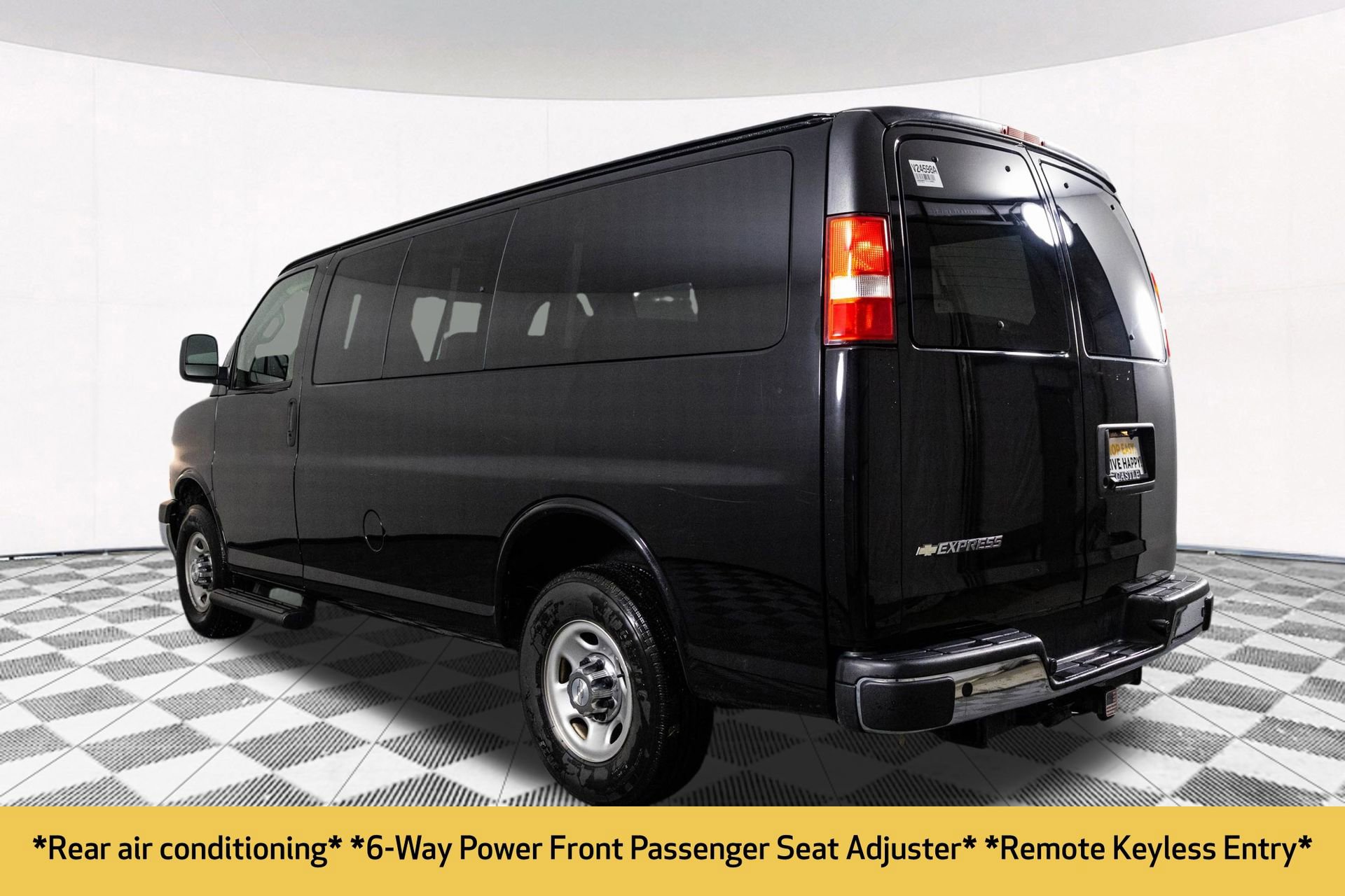 Used 2018 Chevrolet Express 3500 LT w/ LT Preferred Equipment Group image 13