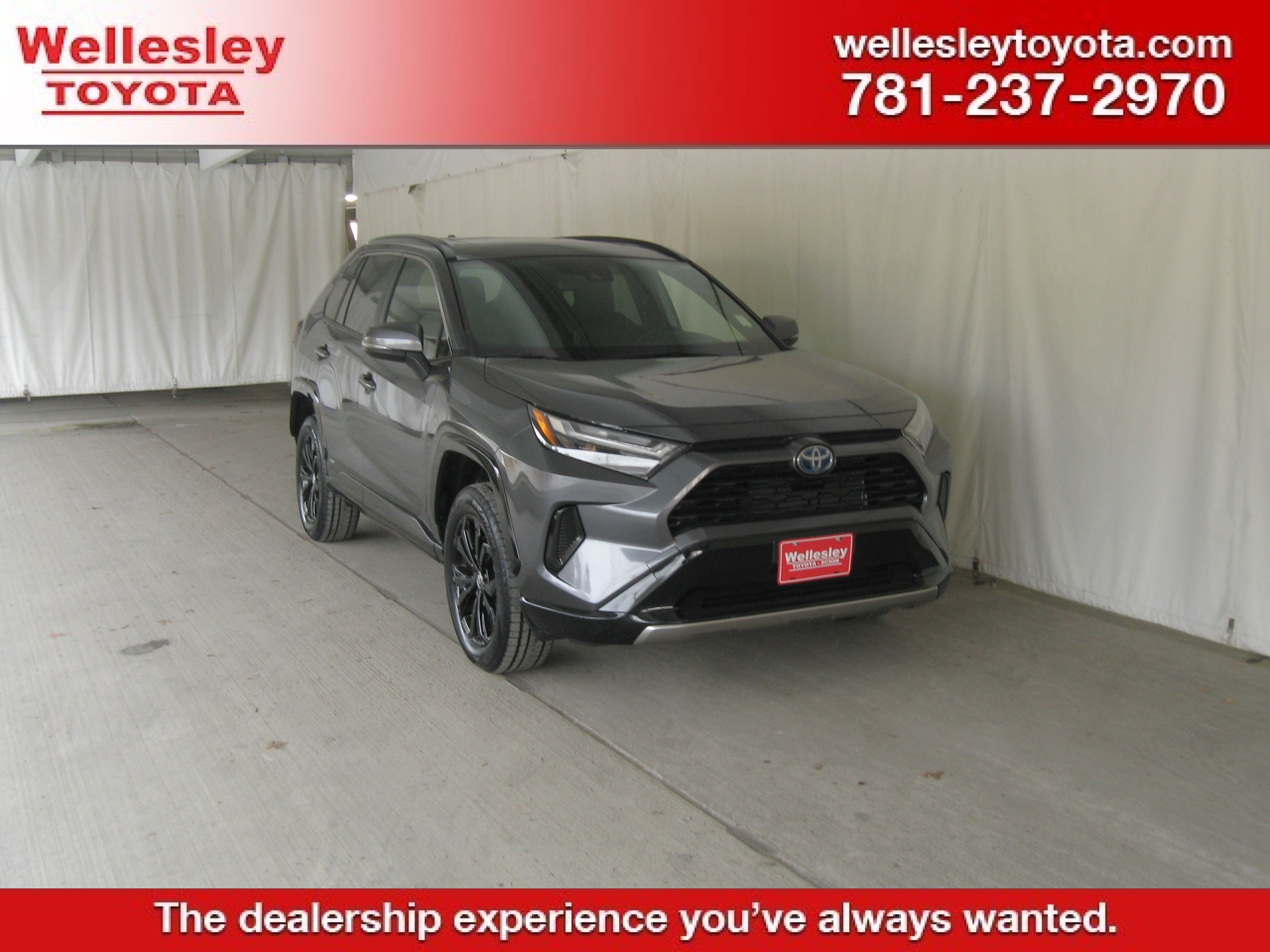 Used 2023 Toyota RAV4 SE w/ Convenience Package image 1