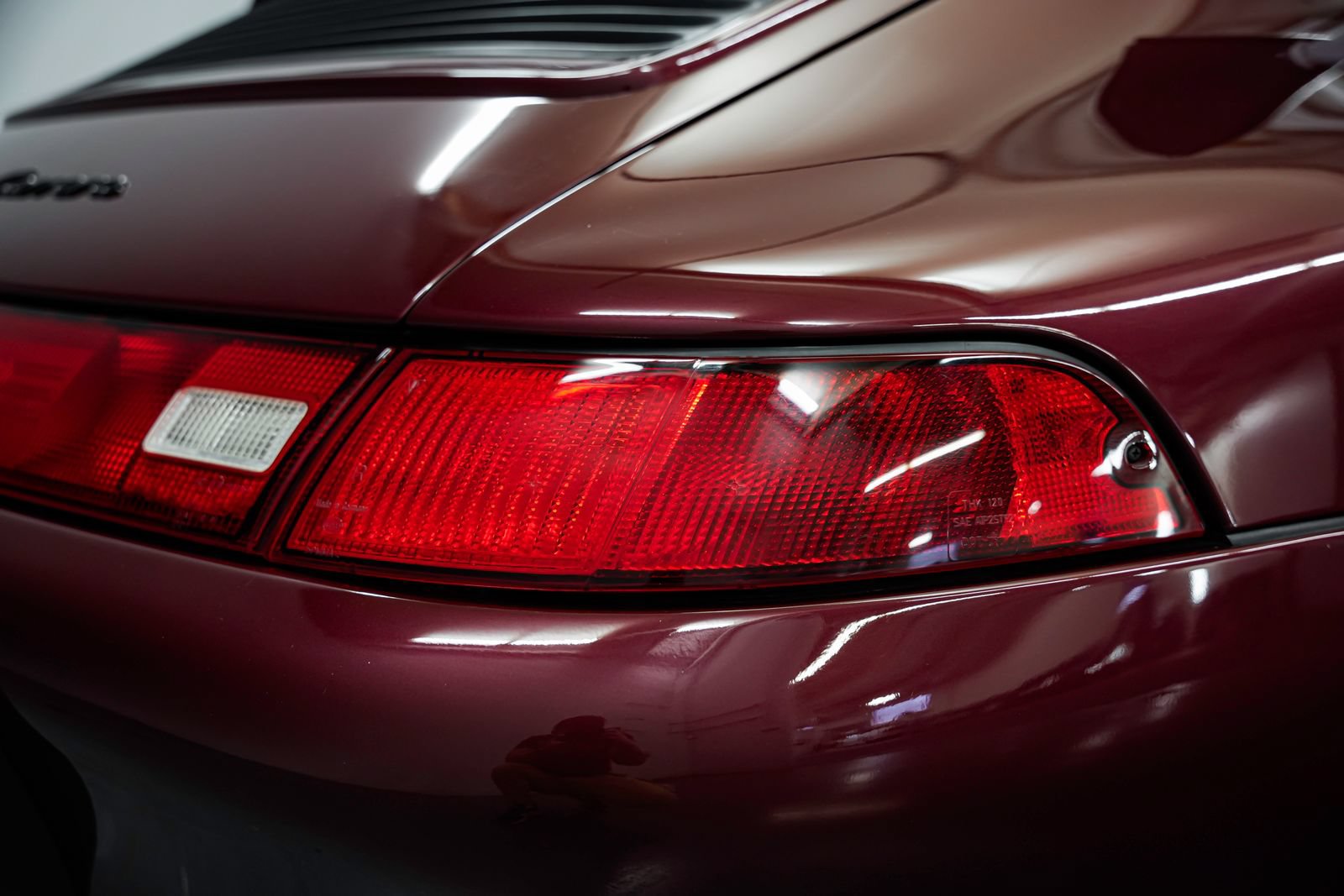 Used 1997 Porsche 911 Carrera RWD image 36