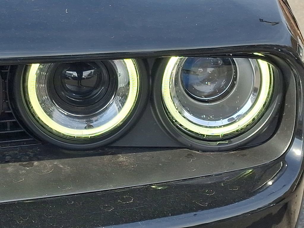 Used 2023 Dodge Challenger R/T RWD image 9