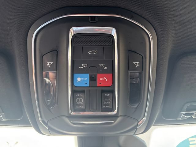 Used 2023 Jeep Grand Cherokee L Laredo AWD/4WD image 14