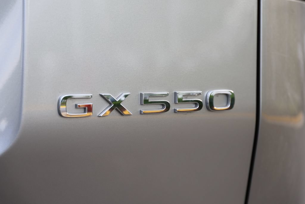 Used 2024 Lexus GX 550 AWD/4WD image 9