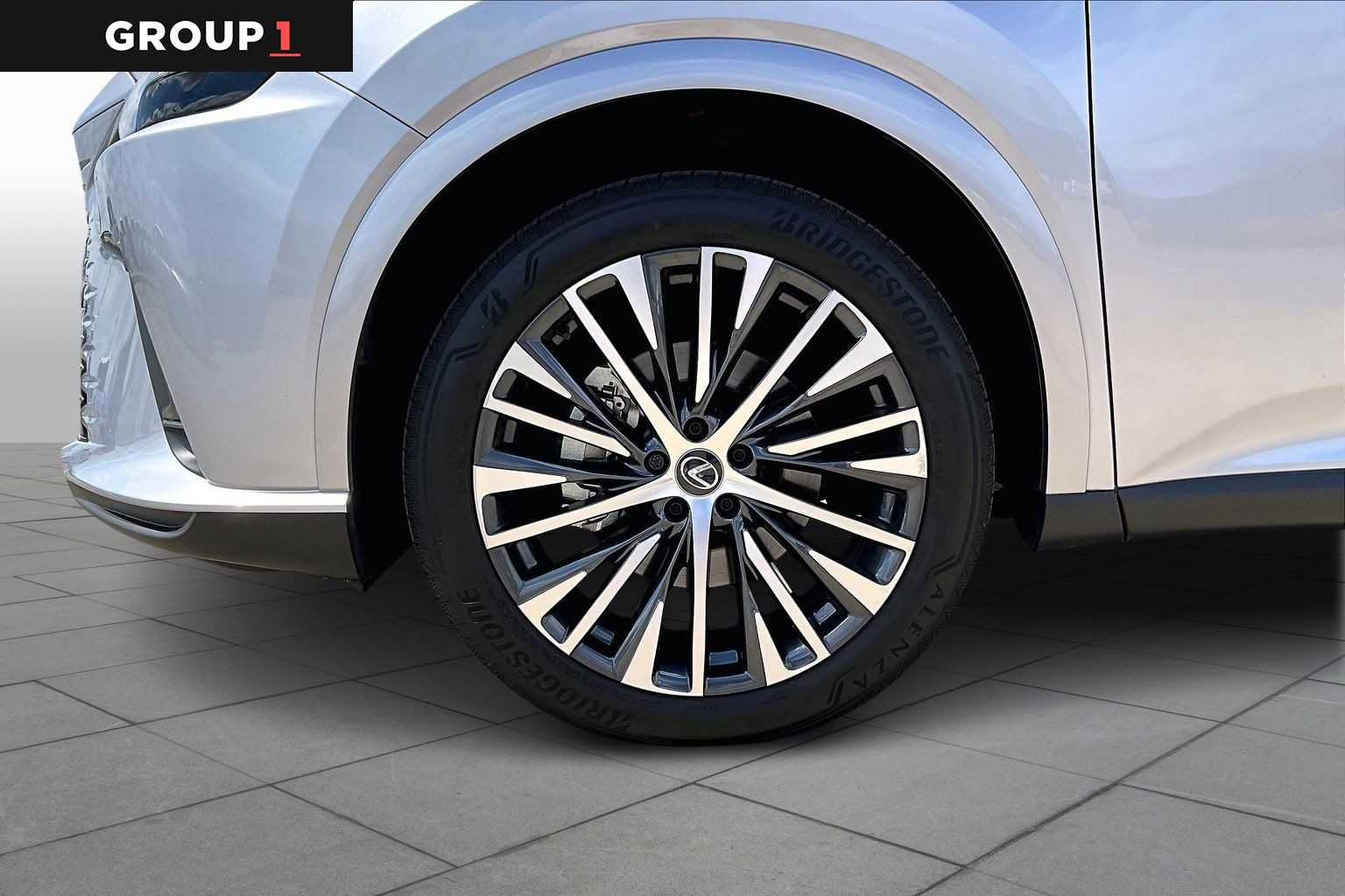 Certified 2025 Lexus RX 350 Premium Plus w/ Accessory Package (Z1) image 9