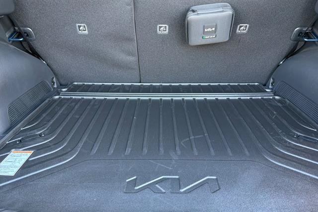 New 2026 Kia Niro EX FWD image 16