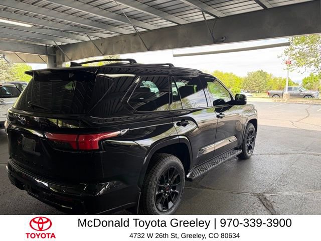 Used 2023 Toyota Sequoia Platinum AWD/4WD image 5