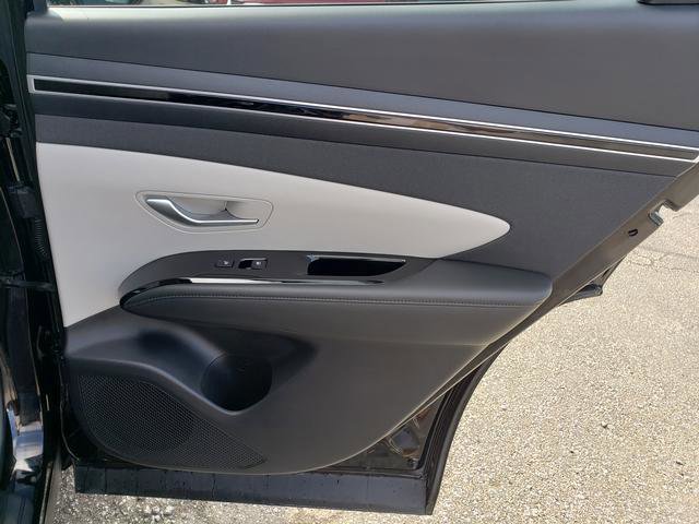 Used 2024 Hyundai Tucson Limited image 15