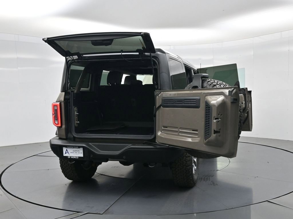 Used 2025 Ford Bronco Badlands image 39