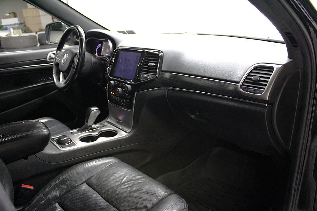 Certified 2021 Jeep Grand Cherokee Limited w/ Luxury Group II AWD/4WD image 32