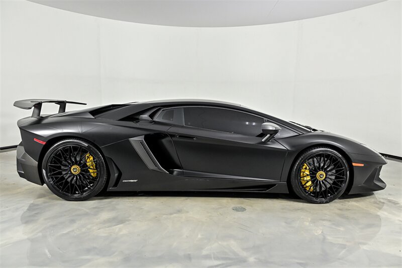 Used 2017 Lamborghini Aventador LP 750-4 Superveloce AWD/4WD image 10
