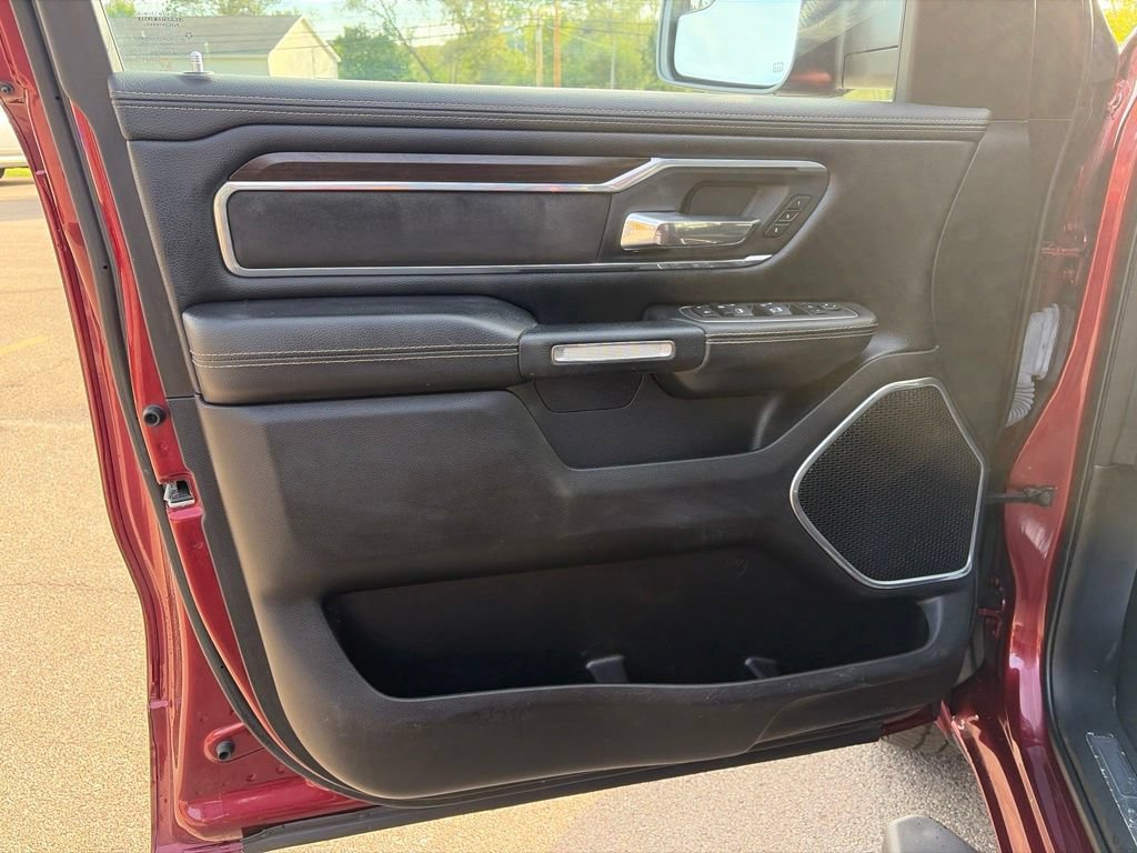 Used 2022 RAM 1500 Laramie AWD/4WD image 18