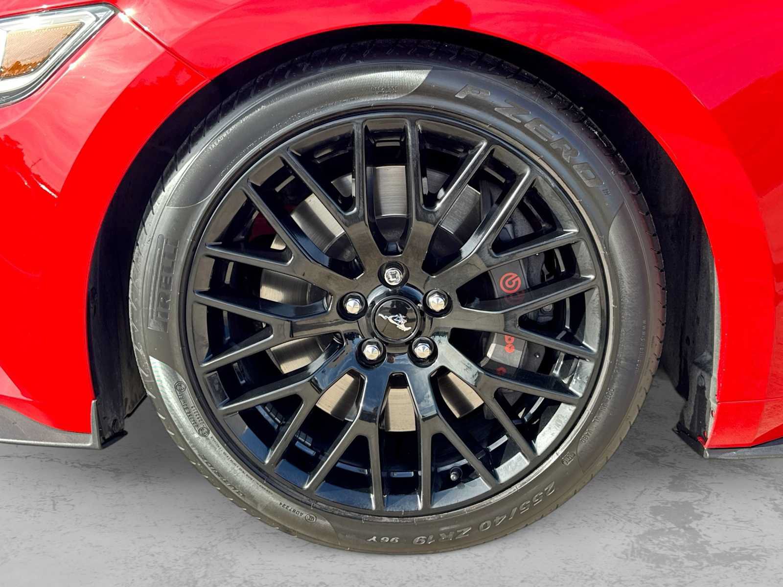 Used 2016 Ford Mustang GT Premium w/ GT Performance Package RWD image 13