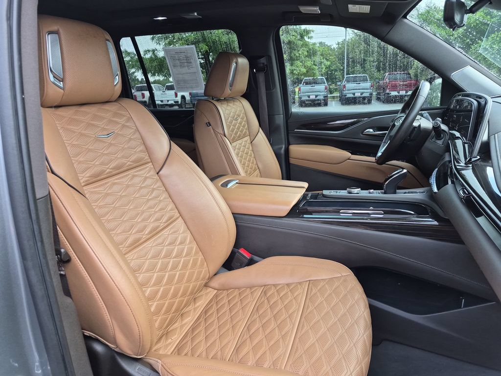 Used 2022 Cadillac Escalade ESV Sport w/ Touring Package AWD/4WD image 42