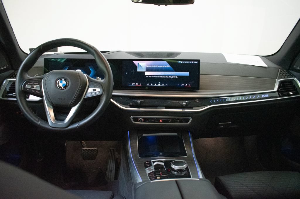 Used 2024 BMW X5 xDrive40i w/ Premium Package AWD/4WD image 11