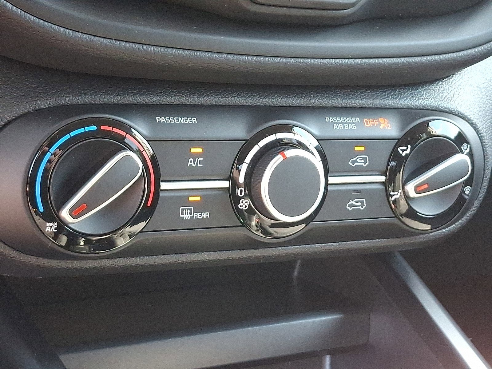 New 2025 Kia Soul LX w/ LX Technology Package image 8