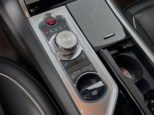 Used 2014 Jaguar XF R-S image 19