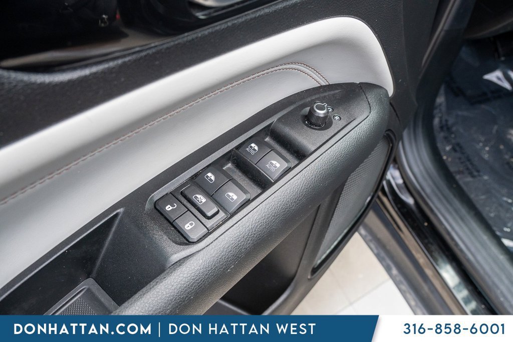 Used 2022 Jeep Compass Limited AWD/4WD image 14
