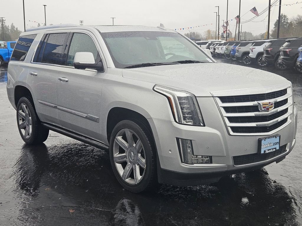 Used 2018 Cadillac Escalade Premium Luxury image 8