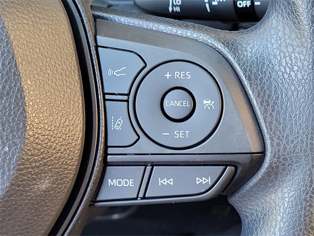 Used 2025 Toyota RAV4 XLE image 30