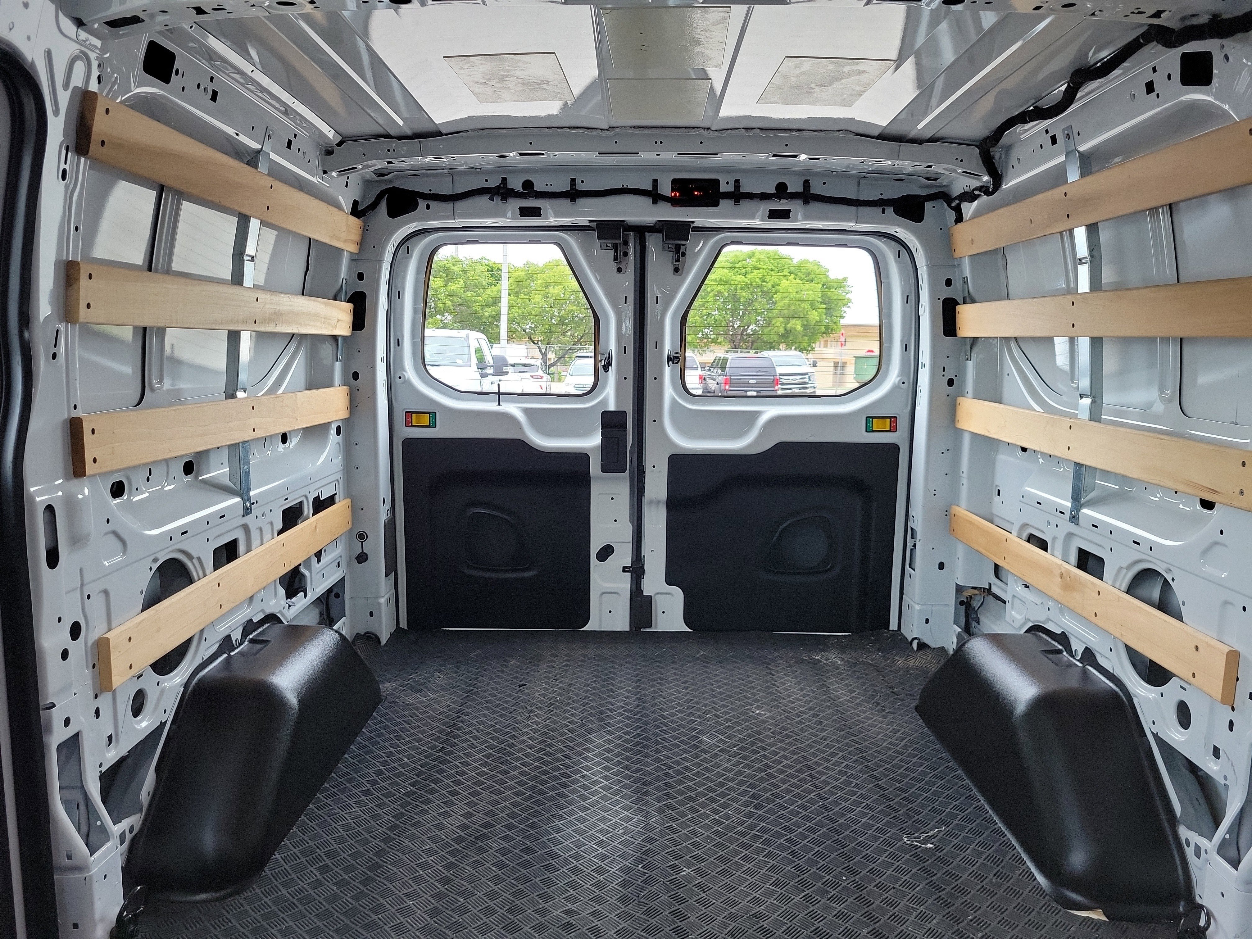 Used 2025 Ford Transit 250 Low Roof w/ Exterior Upgrade Package RWD image 13