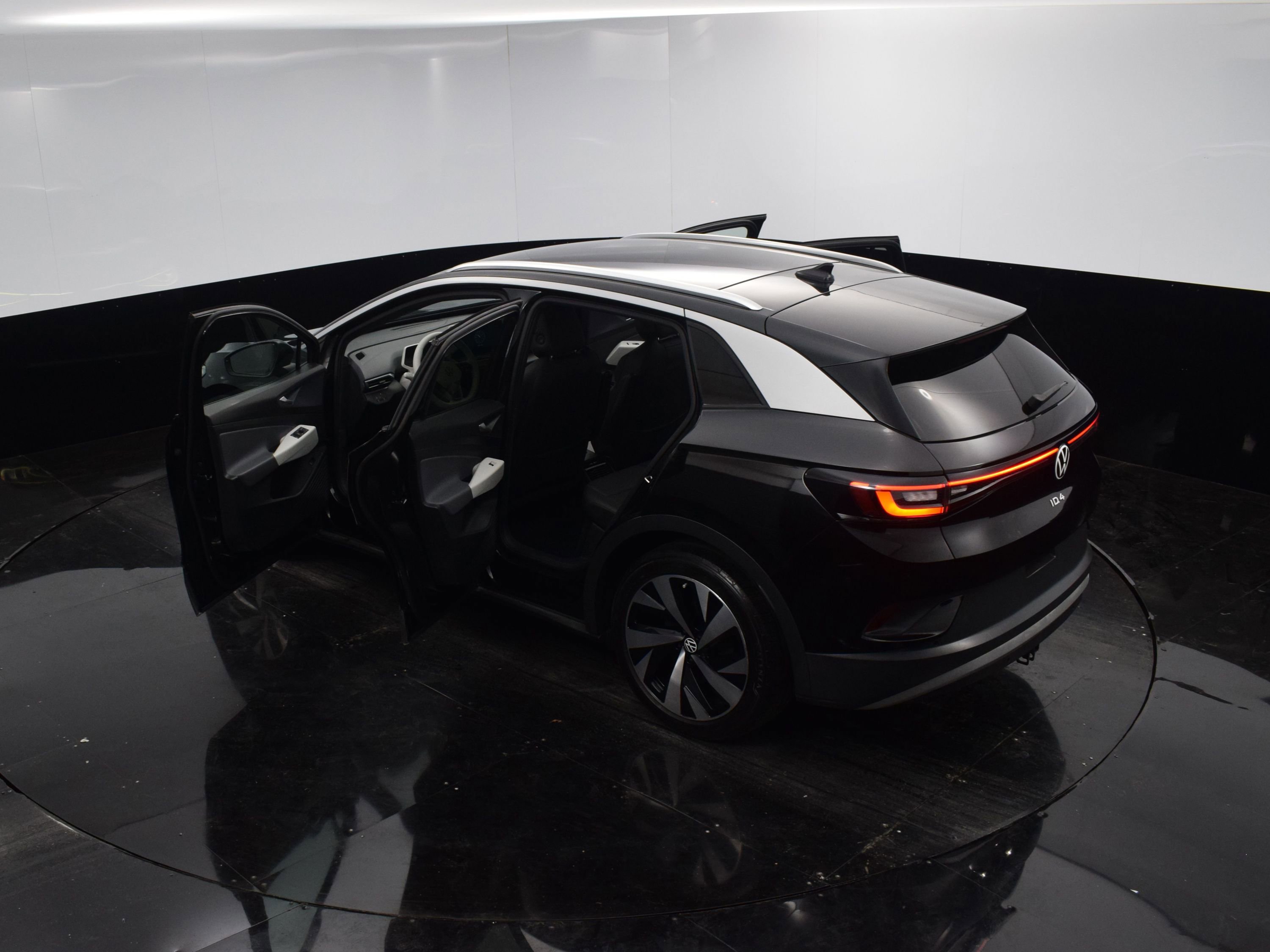 Used 2021 Volkswagen ID.4 1st Edition w/ ID.4 Protection Package image 33