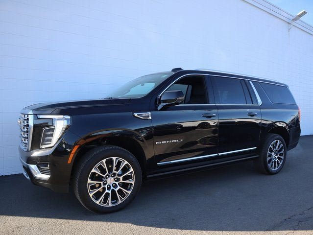 New 2026 GMC Yukon XL Denali w/ Sun & Power Step Package AWD/4WD image 3