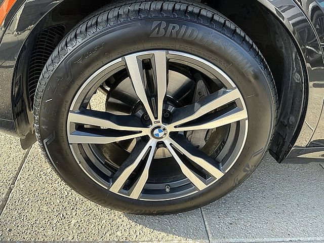 Used 2023 BMW X7 xDrive40i w/ M Sport Package image 13