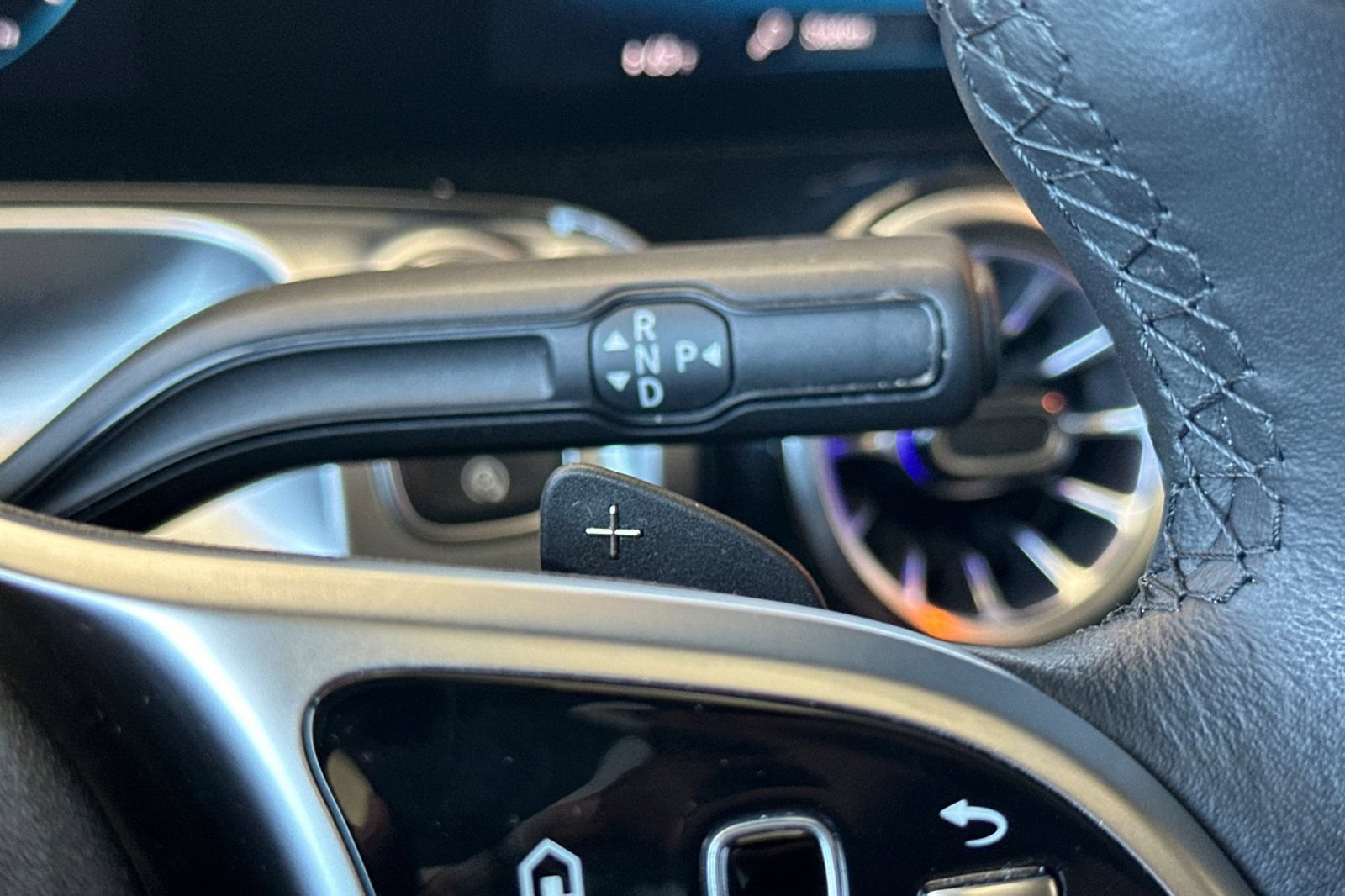 Certified 2022 Mercedes-Benz GLB 250 4MATIC image 32
