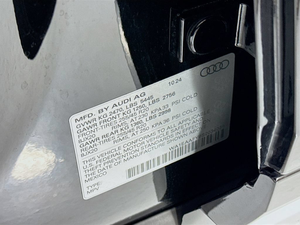 Certified 2025 Audi Q5 2.0T Premium Plus w/ Premium Plus Package AWD/4WD image 36