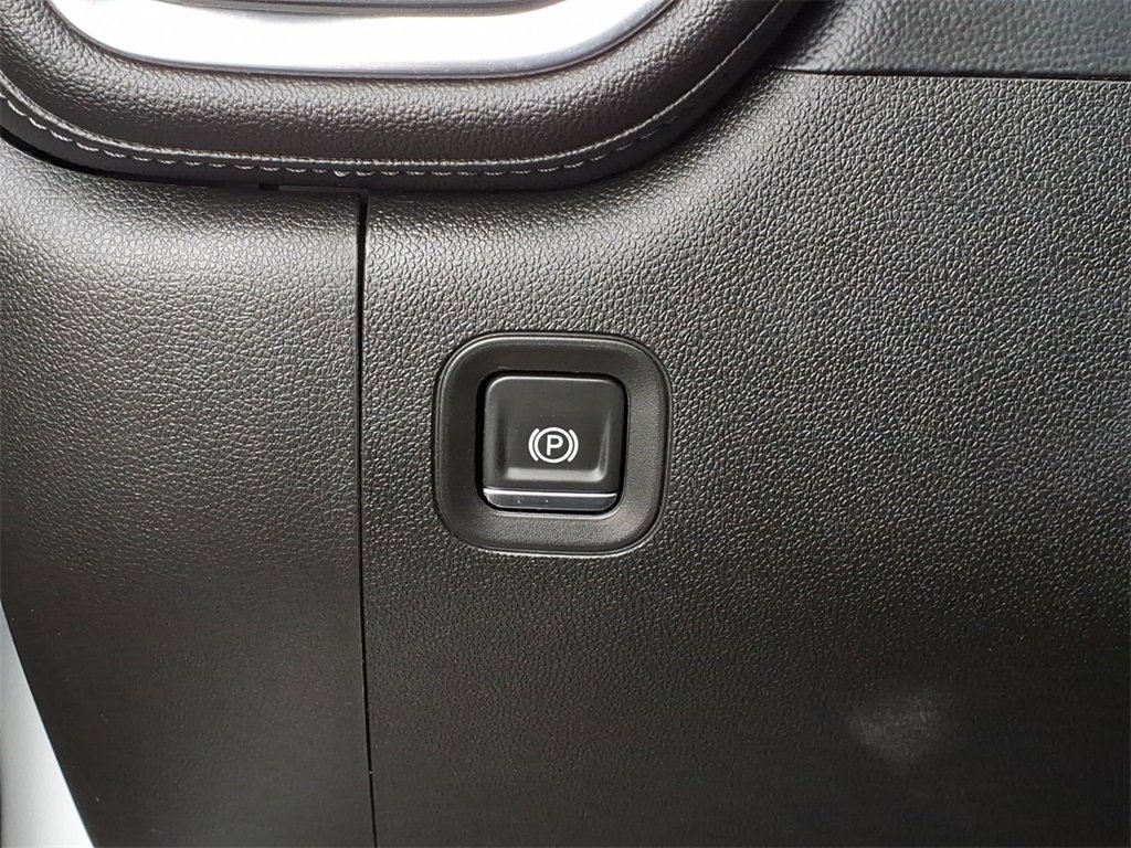 Used 2019 GMC Sierra 1500 SLE w/ SLE Value Package image 19