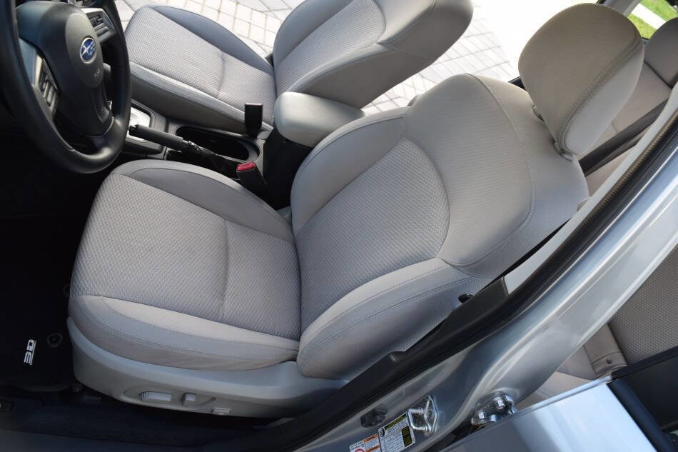 Used 2015 Subaru Forester 2.5i Premium w/ All-Weather Package AWD/4WD image 35