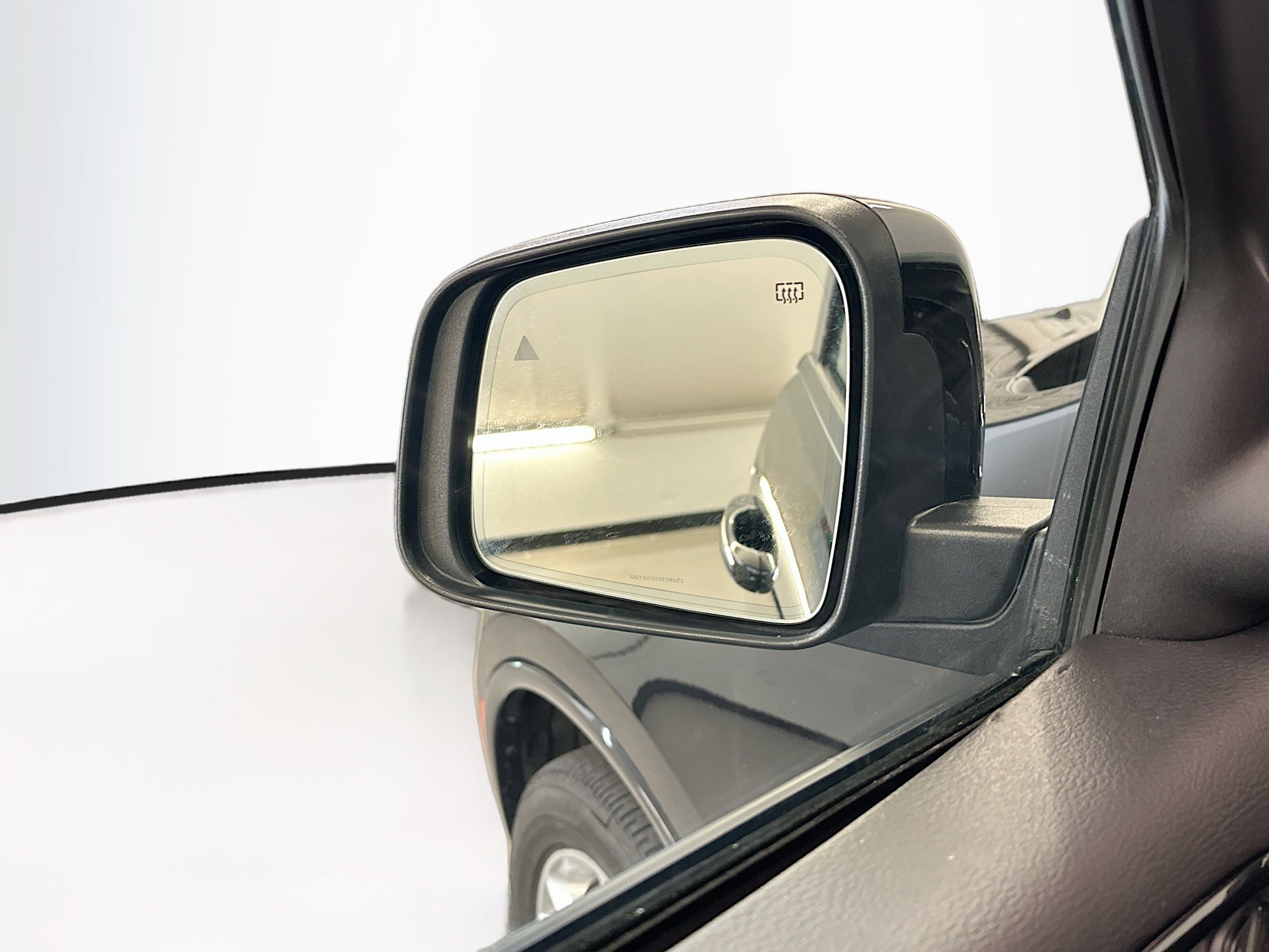 Used 2025 Dodge Durango GT image 16