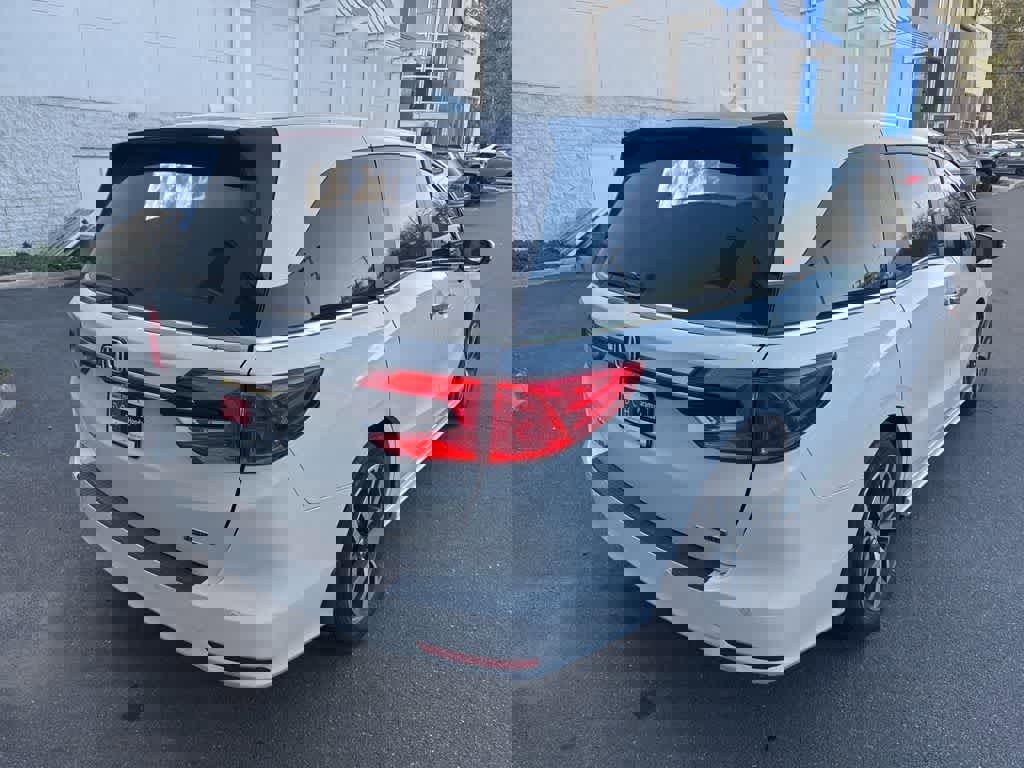 Certified 2023 Honda Odyssey Touring image 11