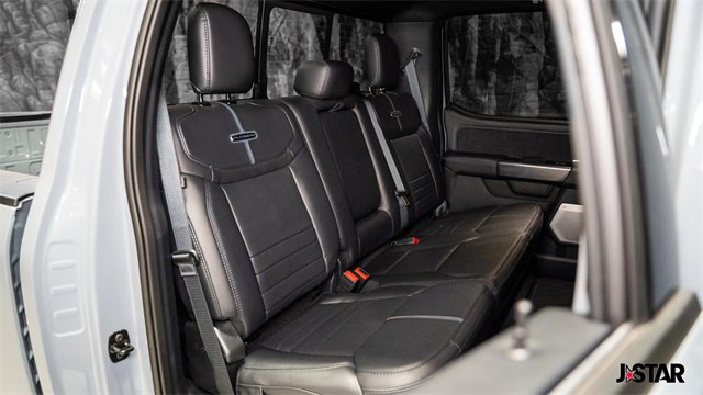 Used 2025 Ford F450 Platinum w/ FX4 Off-Road Package image 17