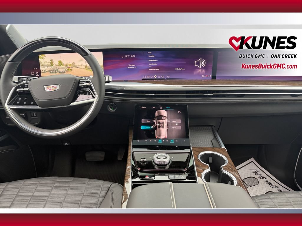 Used 2026 Cadillac Escalade Platinum Sport w/ LPO, Floor Liner Package AWD/4WD image 25