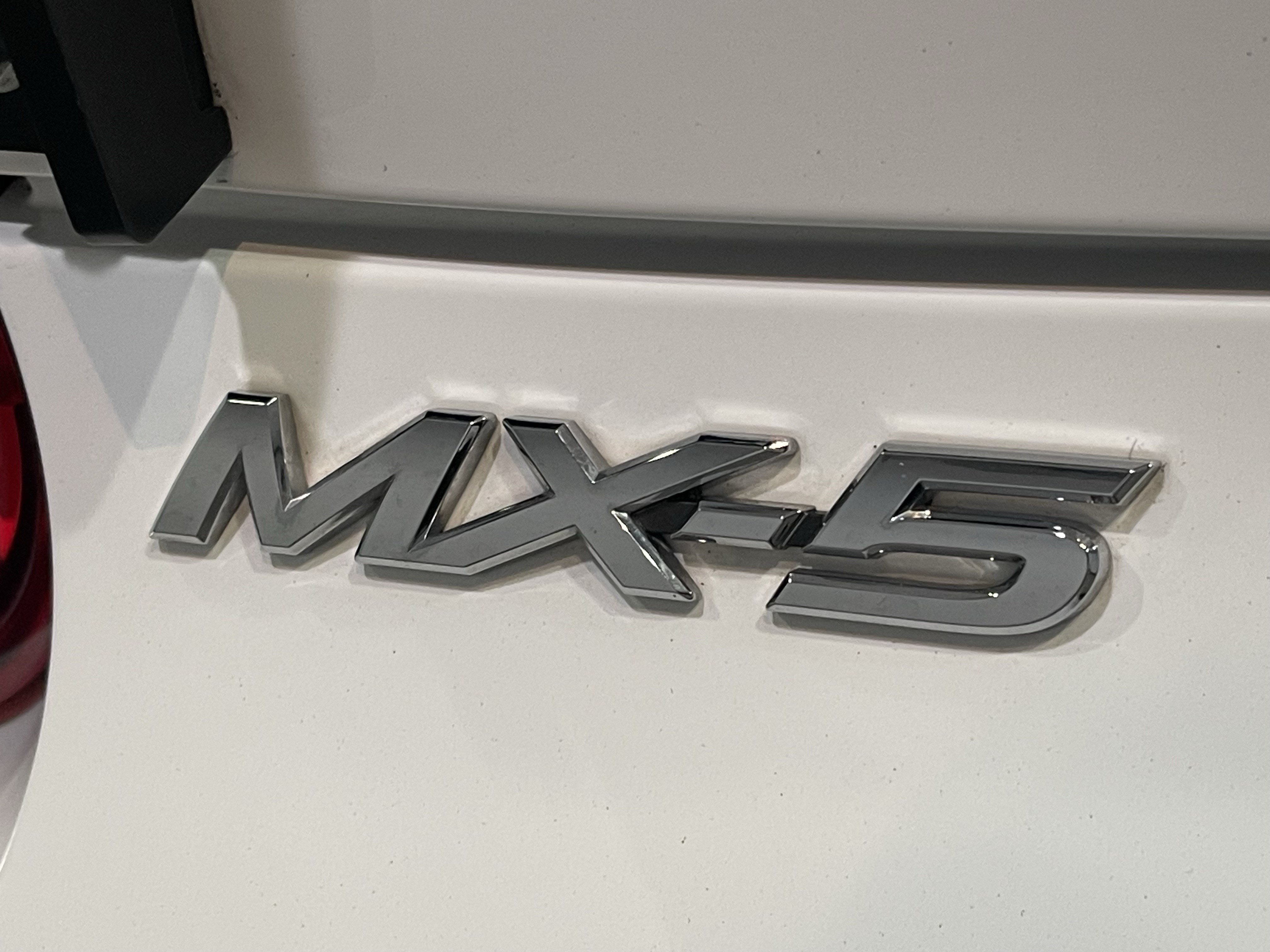 Used 2016 MAZDA MX-5 Miata Sport RWD image 23