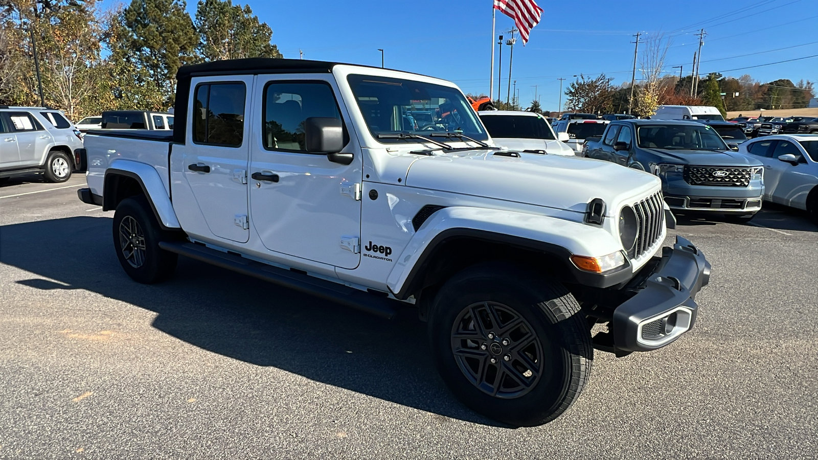 Used 2024 Jeep Gladiator Sport image 5