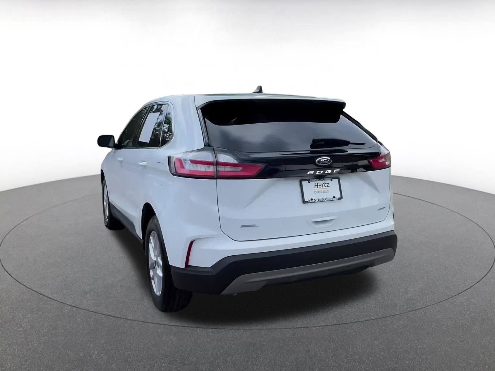 Used 2024 Ford Edge SEL image 10