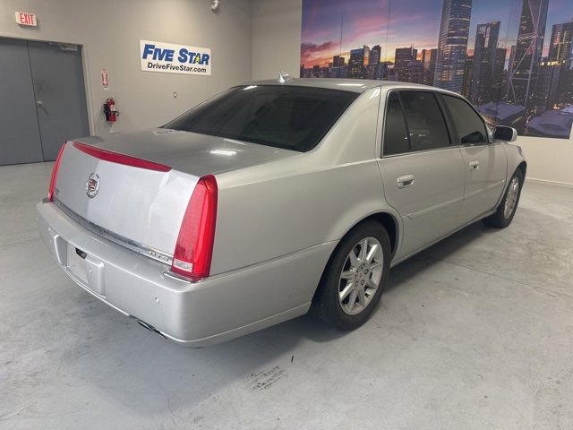 Used 2010 Cadillac DTS Luxury image 5